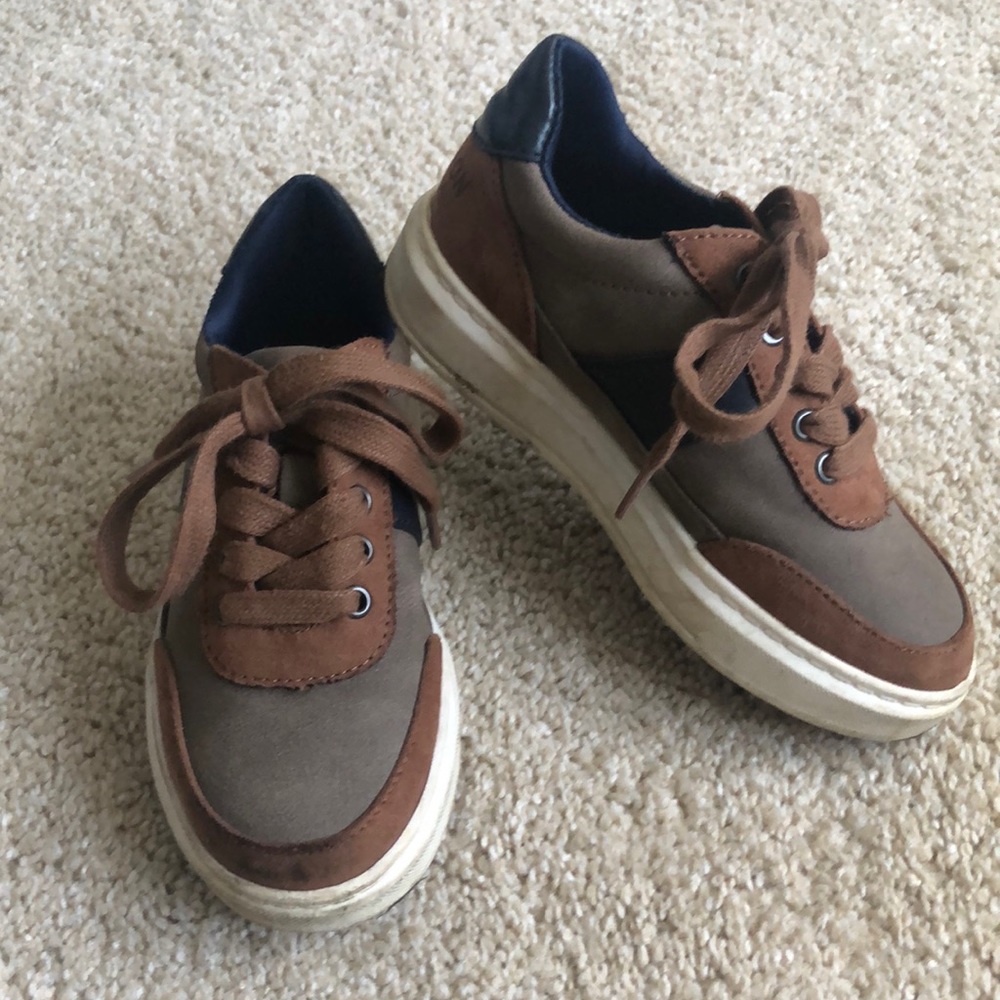 Little boys Dress Sneakers